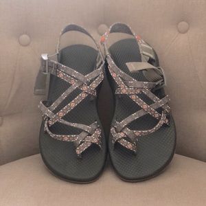 Chacos Size 8